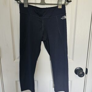 The North Face Women's Capri Leggings in Navy Size S